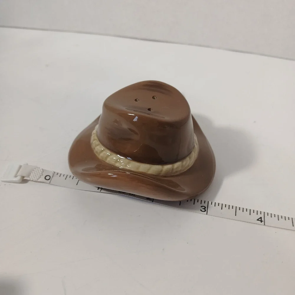 Sonoma Happy Trails Western Salt and Pepper Shakers New